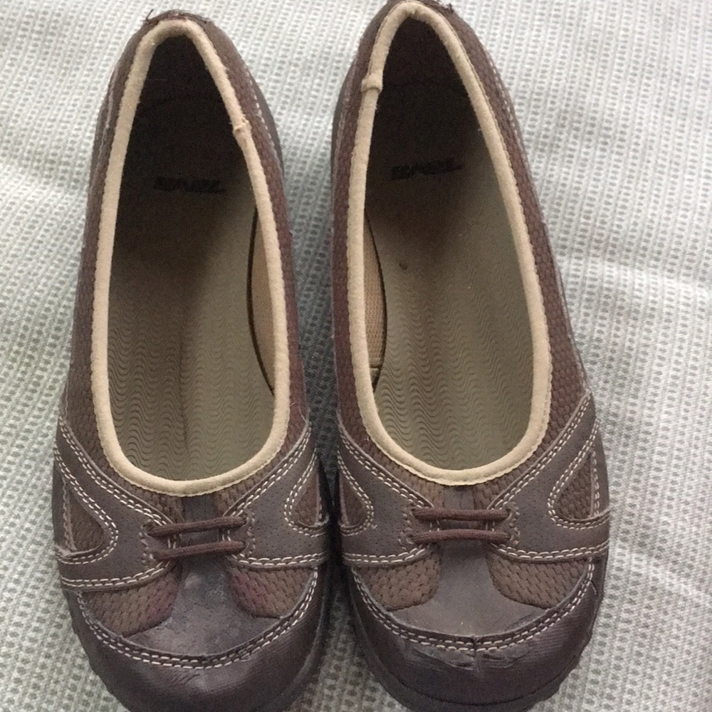 Comfy Teva Brown Walking Shoes Size 7.5